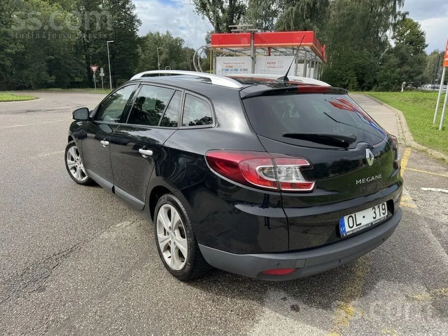Renault Megane 2011 photo 2