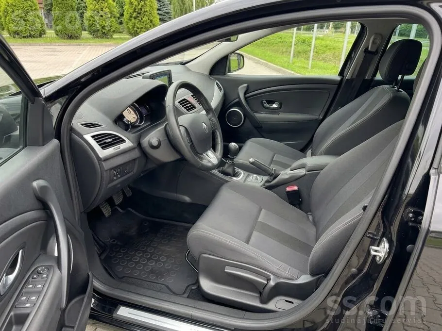 Renault Megane 2011 photo 3