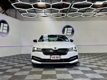 Skoda Superb 2023 photo 3