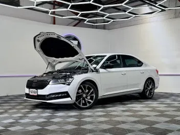 Skoda Superb 2023 photo 4