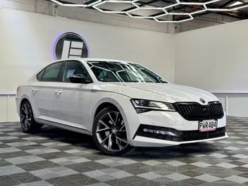 Skoda Superb 2023 photo 2