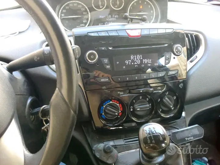 Lancia Ypsilon 2013 photo 4