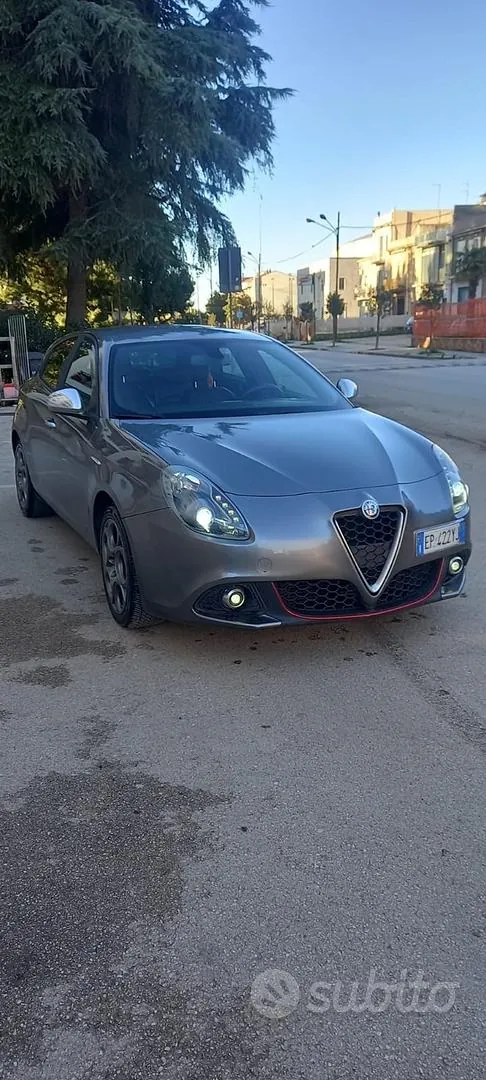 Alfa Romeo Giulietta 2013 photo 2