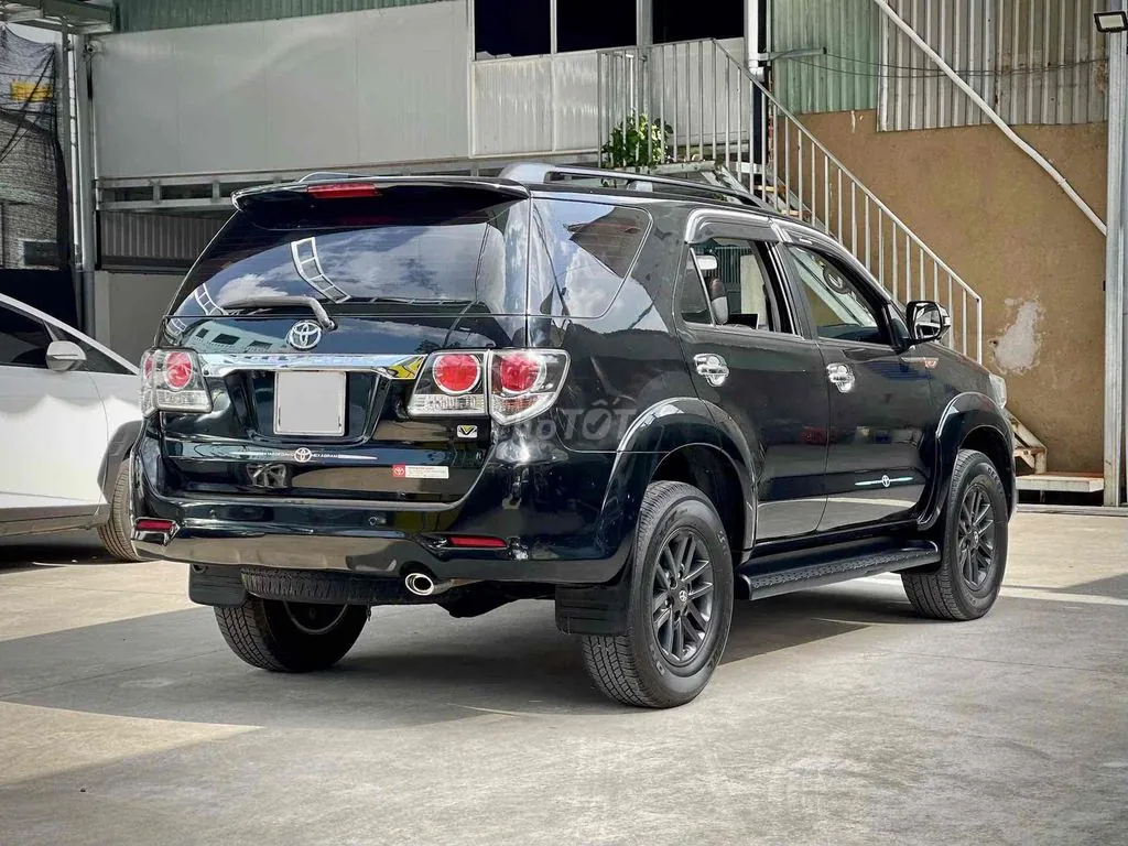 Toyota Fortuner 2016 photo 2