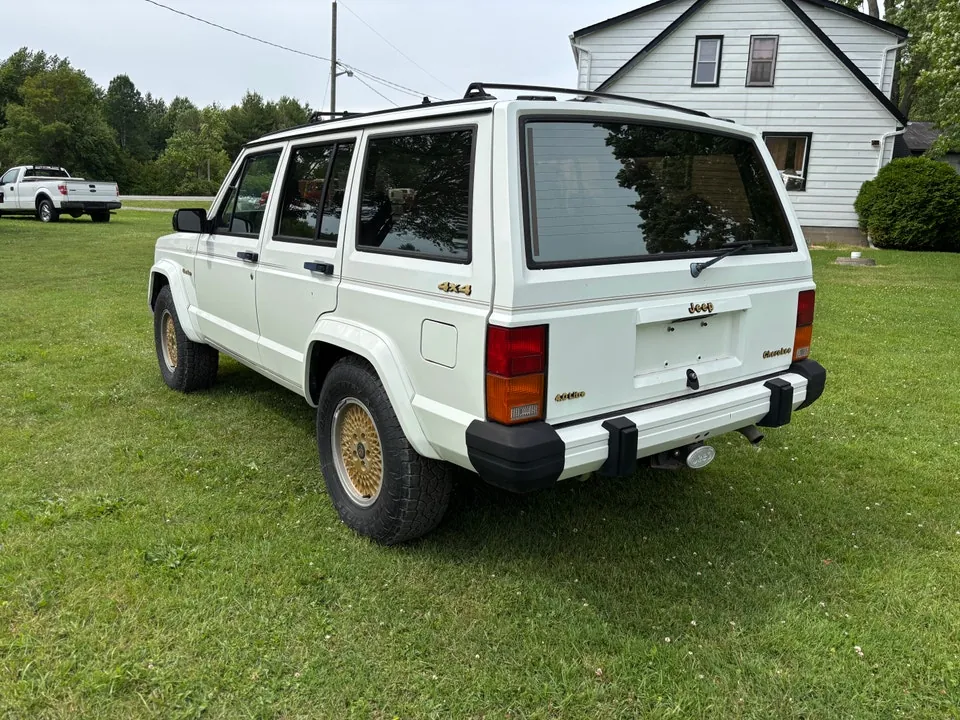 Jeep Cherokee 1989 photo 3