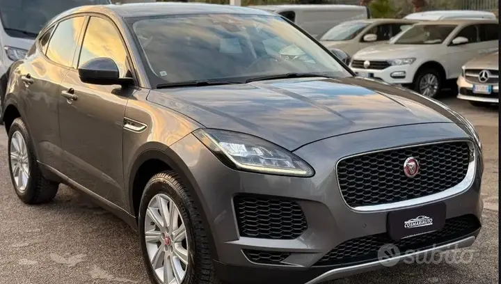 Jaguar E-Pace 2019 photo 5