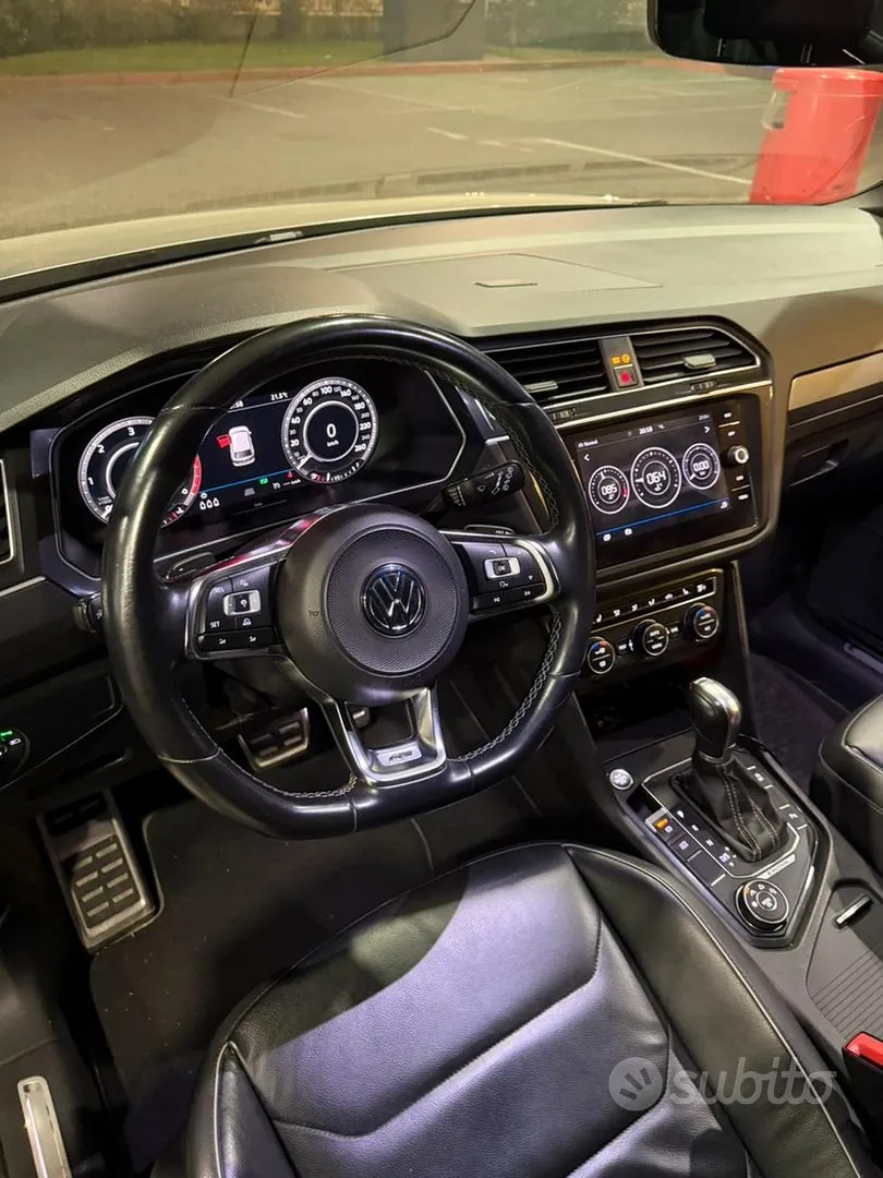 Volkswagen Tiguan 2018 photo 2