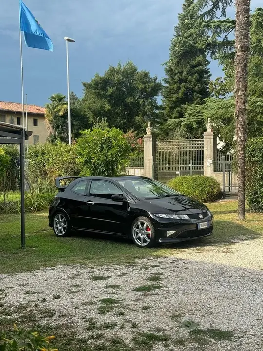 Honda Civic 2010 photo 3