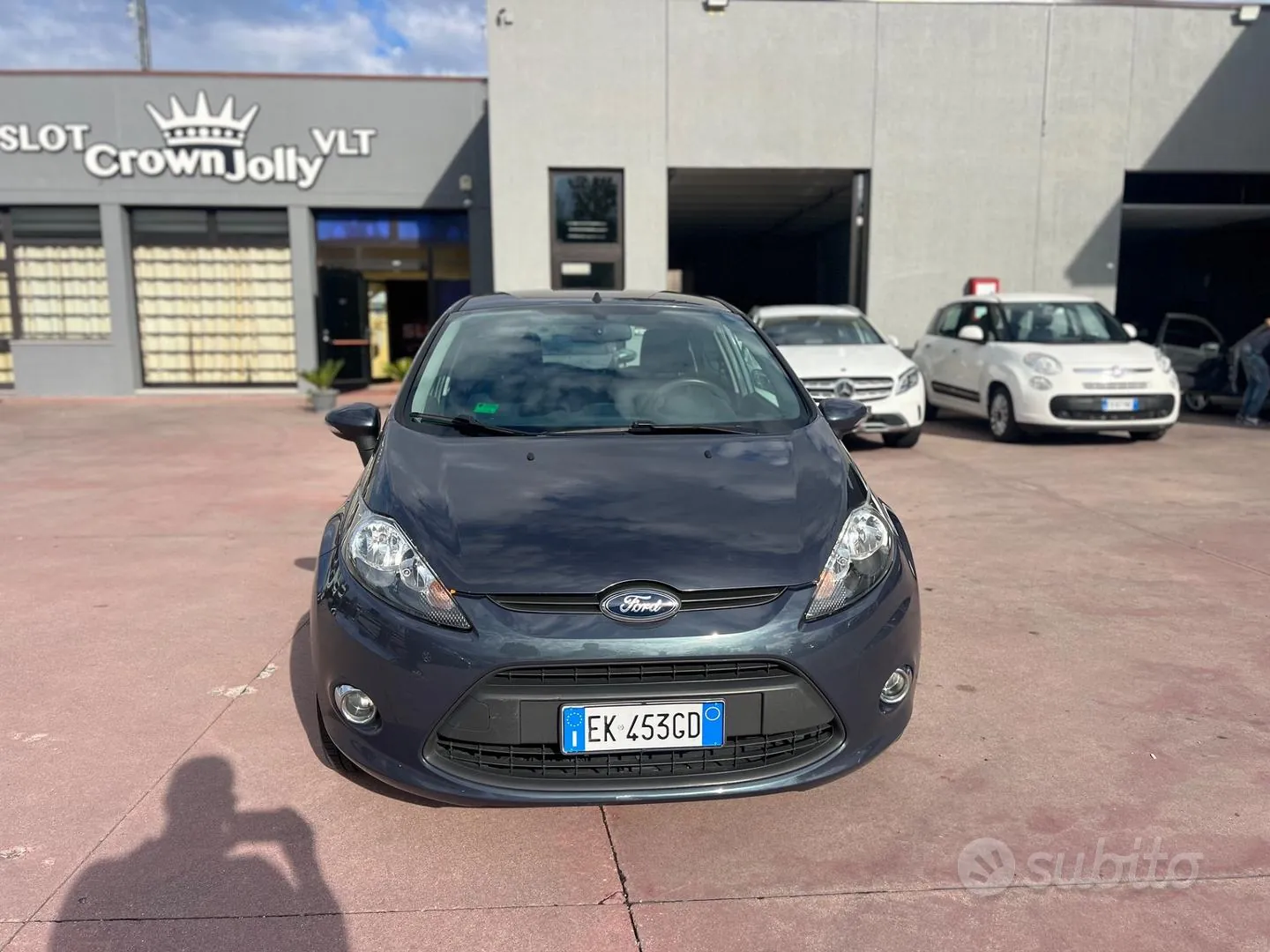 Ford Fiesta 2011 photo 2