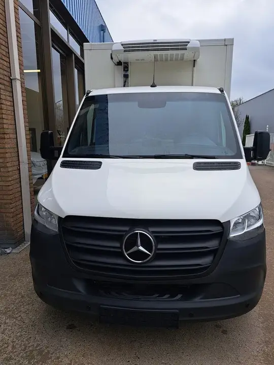 Mercedes-Benz Sprinter 2021 photo 2