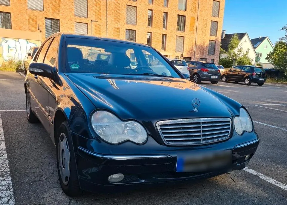 Mercedes-Benz C180