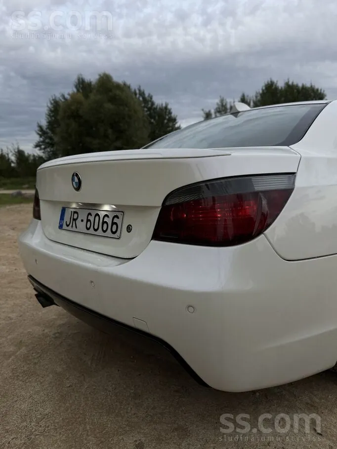 BMW E60 2006 photo 4