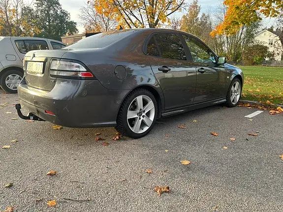 Saab 9-3 2011 photo 4