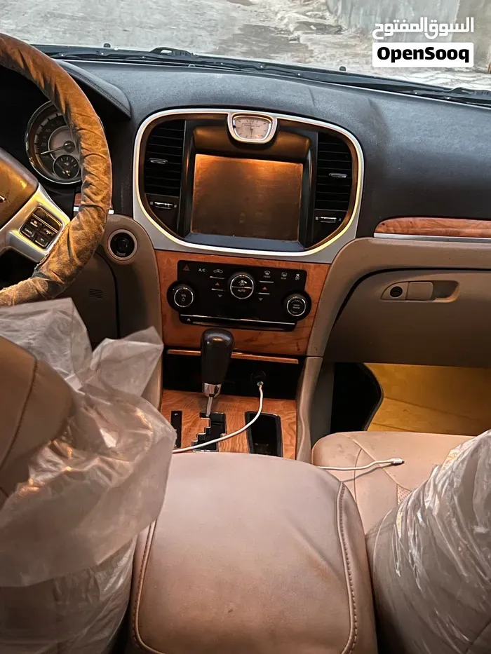 Chrysler 300 2013 photo 3