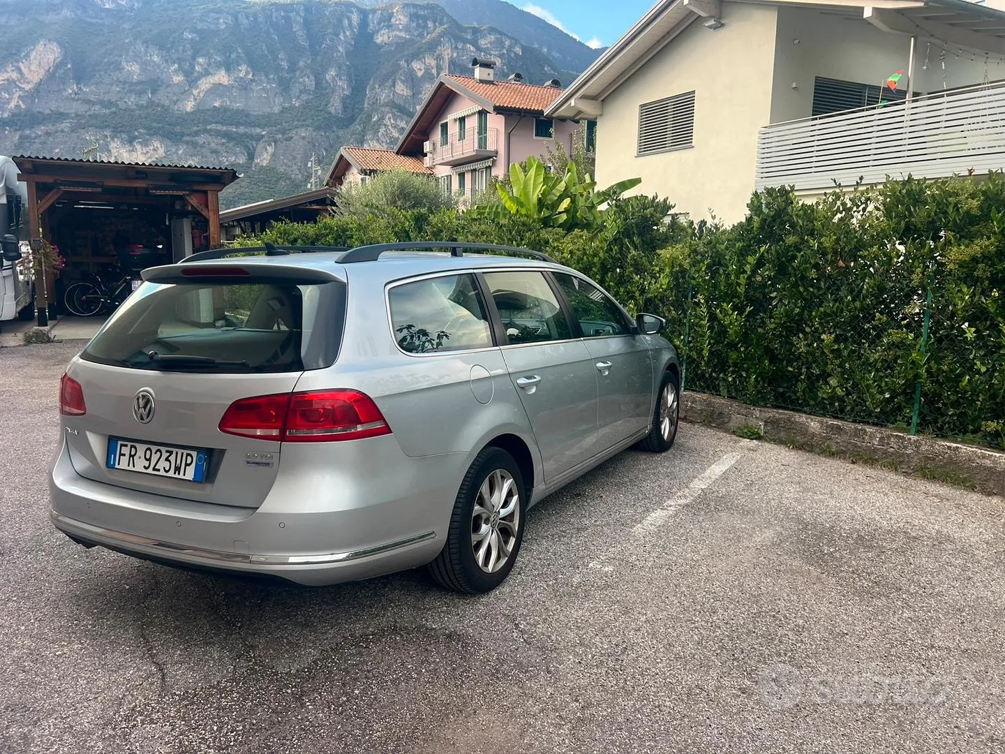 Volkswagen Passat 2013 photo 2