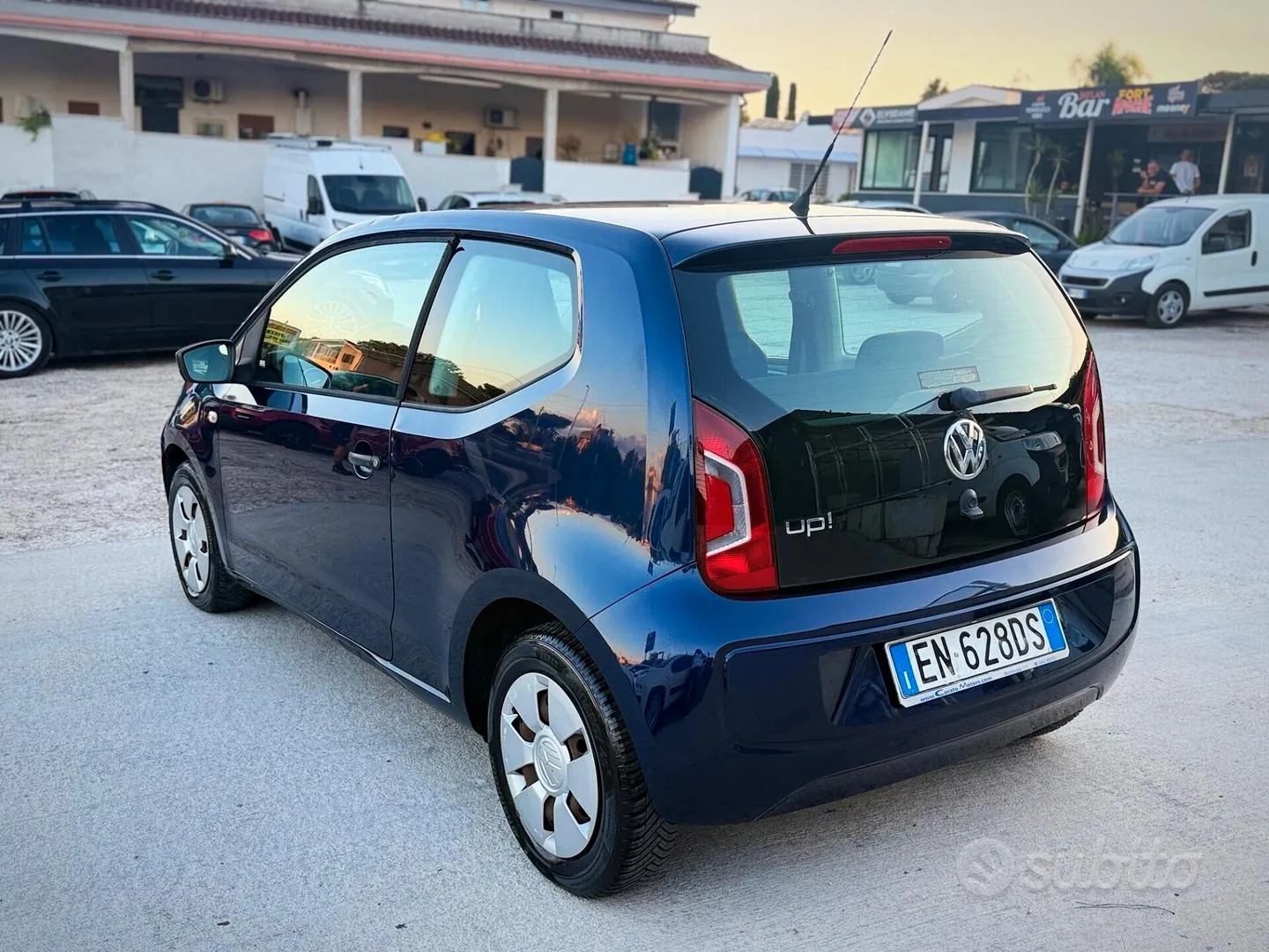 Volkswagen Up 2012 photo 4