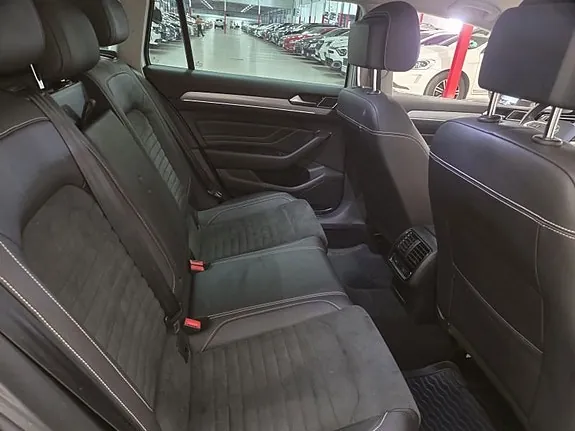 Volkswagen Passat 2021 photo 5