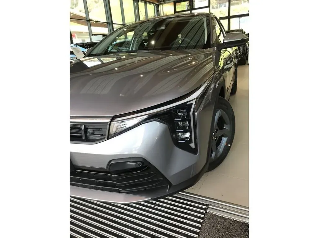 Kia K4 photo 2