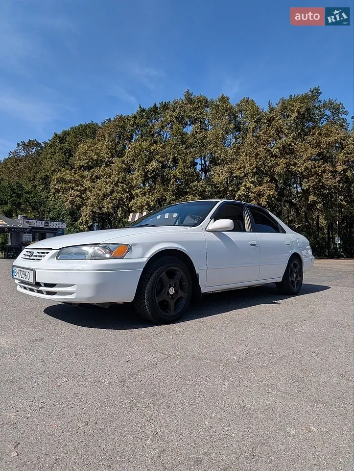 Toyota Camry 1999 photo 2