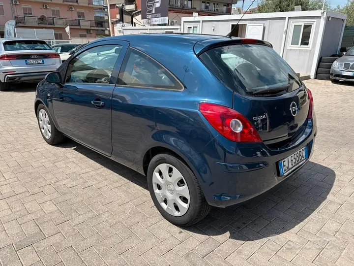 Opel Corsa 2011 photo 4