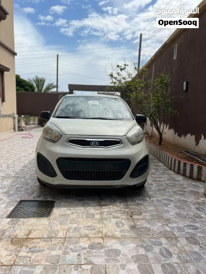 Kia Picanto 2012 photo 2