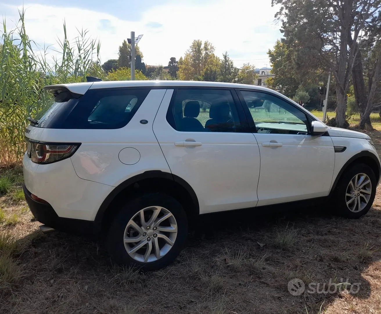 Land Rover Discovery Sport 2018 photo 2
