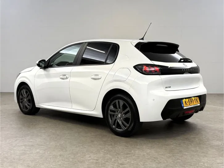 Peugeot 208 2021 photo 3