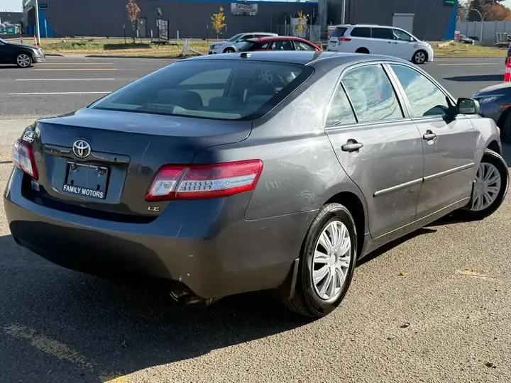 Toyota Camry 2011 photo 4