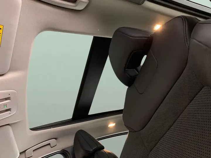 Nissan Ariya 2024 photo 5