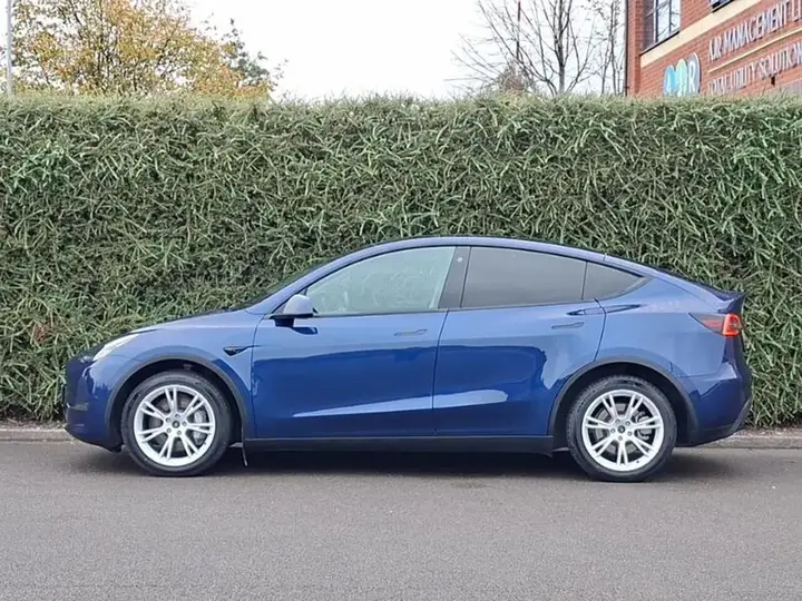 Tesla Model Y 2022 photo 4