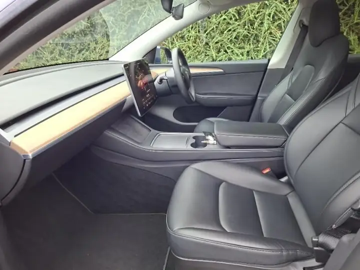 Tesla Model Y 2022 photo 5