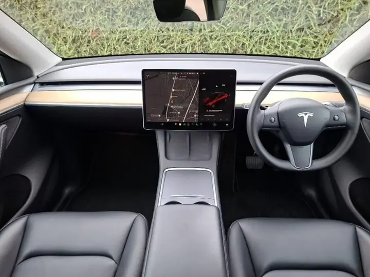 Tesla Model Y 2022 photo 3