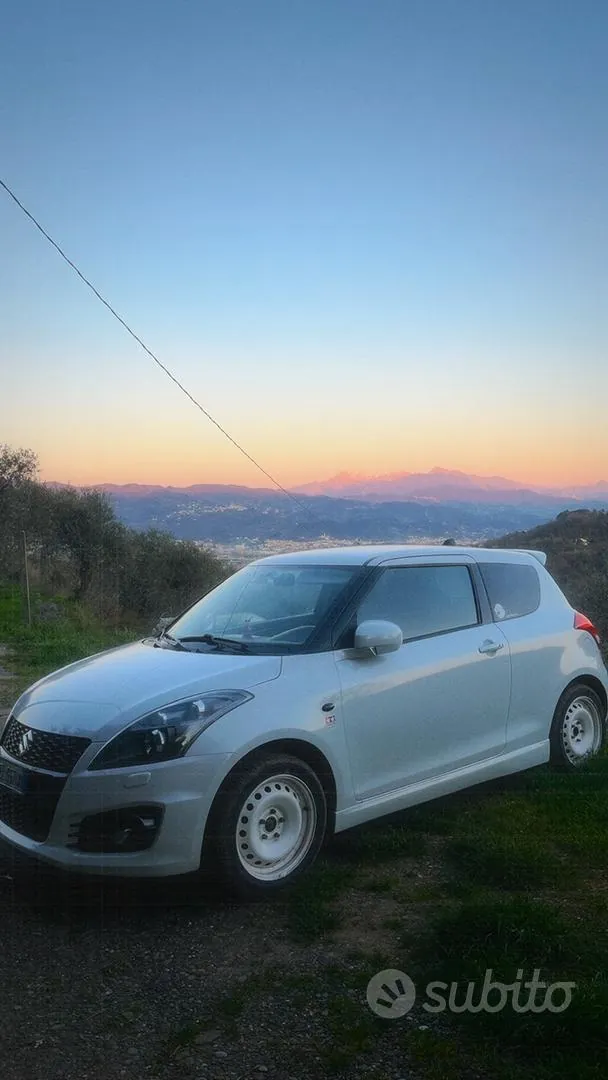Suzuki Swift 2012 photo 4