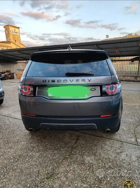 Land Rover Discovery Sport 2017 photo 4