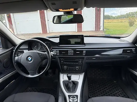 BMW 320D 2011 photo 5