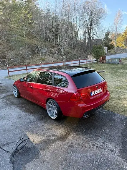 BMW 320D 2011 photo 2
