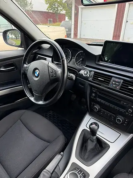 BMW 320D 2011 photo 4