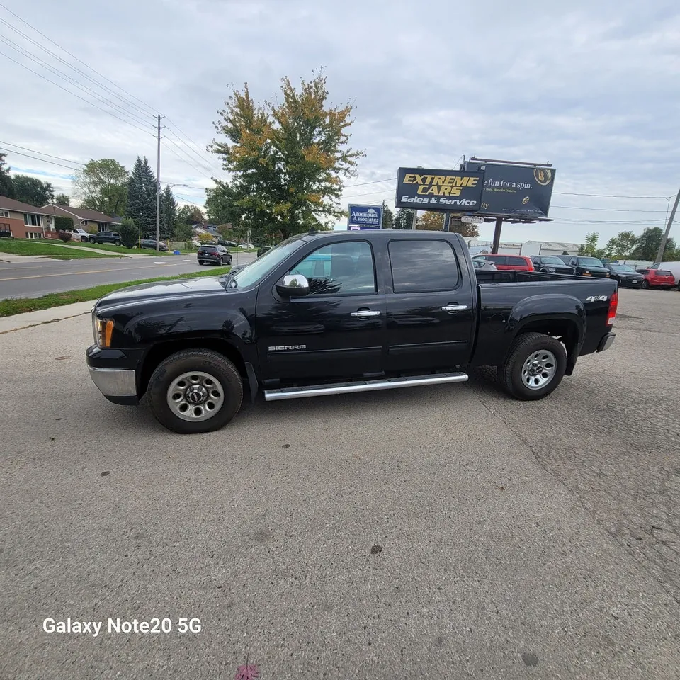 GMC Sierra 1500 2011 photo 2