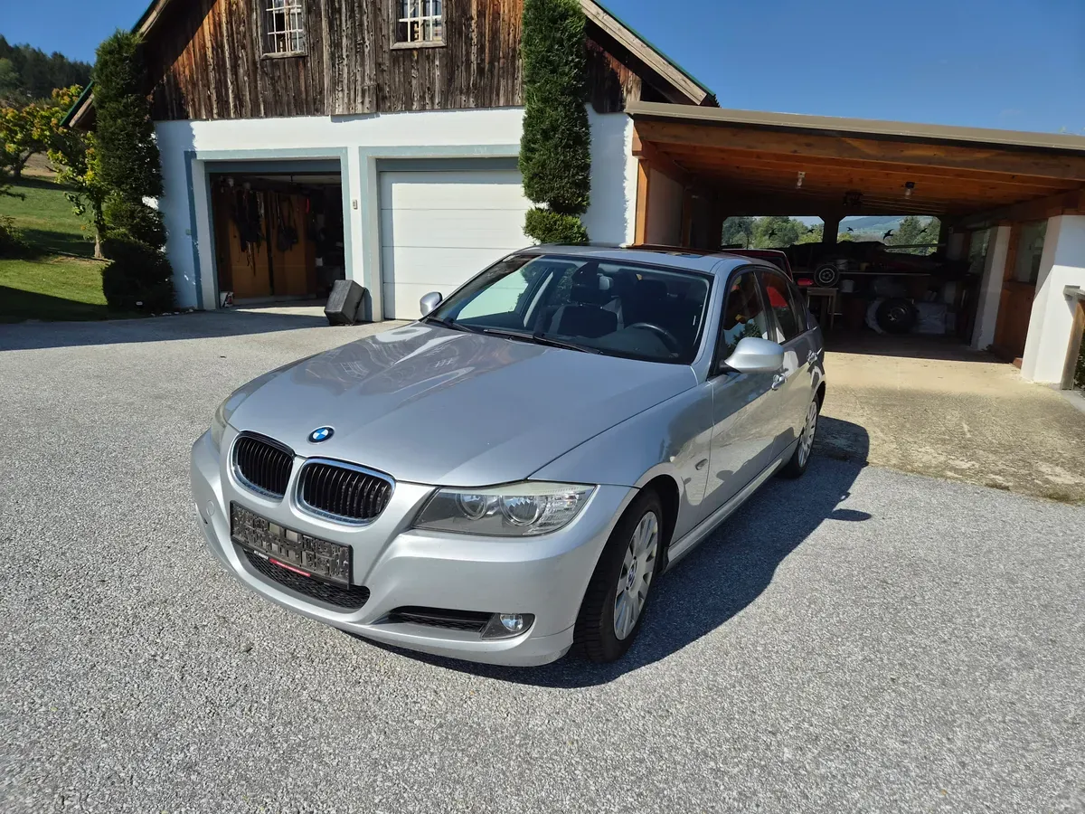 BMW 3 Series 2008 photo 2