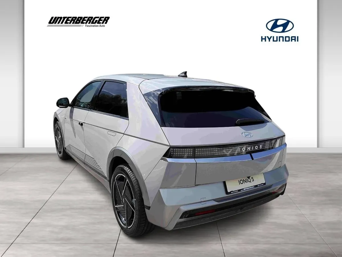 Hyundai Ioniq 5 photo 3