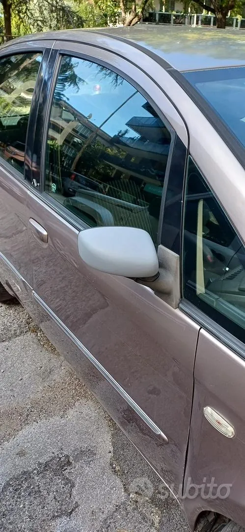 Lancia Musa 2008 photo 2