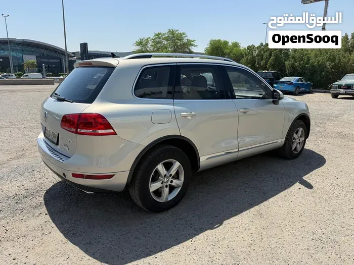 Volkswagen Touareg 2012 photo 3
