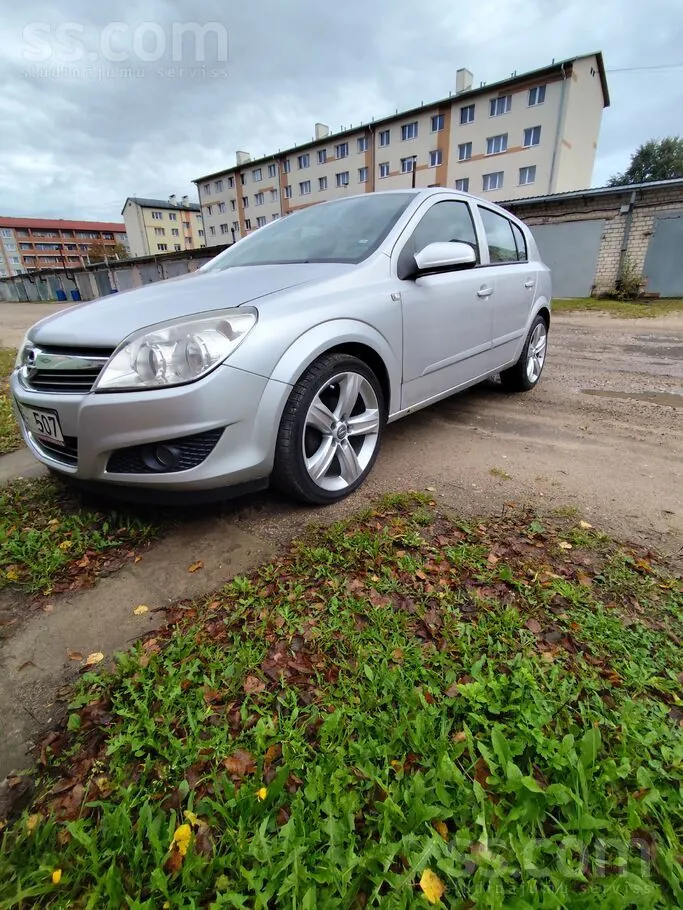 Opel Astra 2008 photo 2