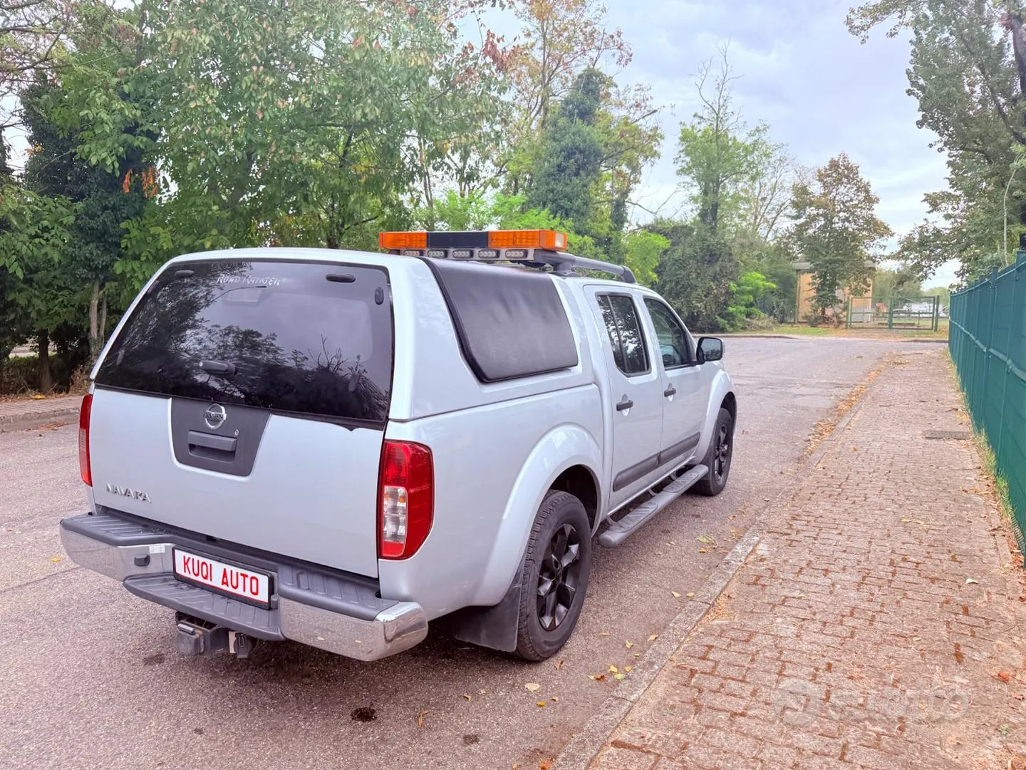 Nissan Navara 2010 photo 5