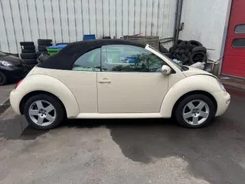 Volkswagen New Beetle Cabrio 2004 photo 2