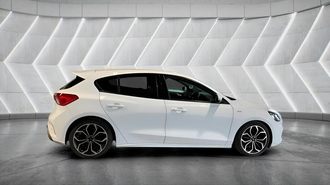 Ford Focus 2018 photo 3