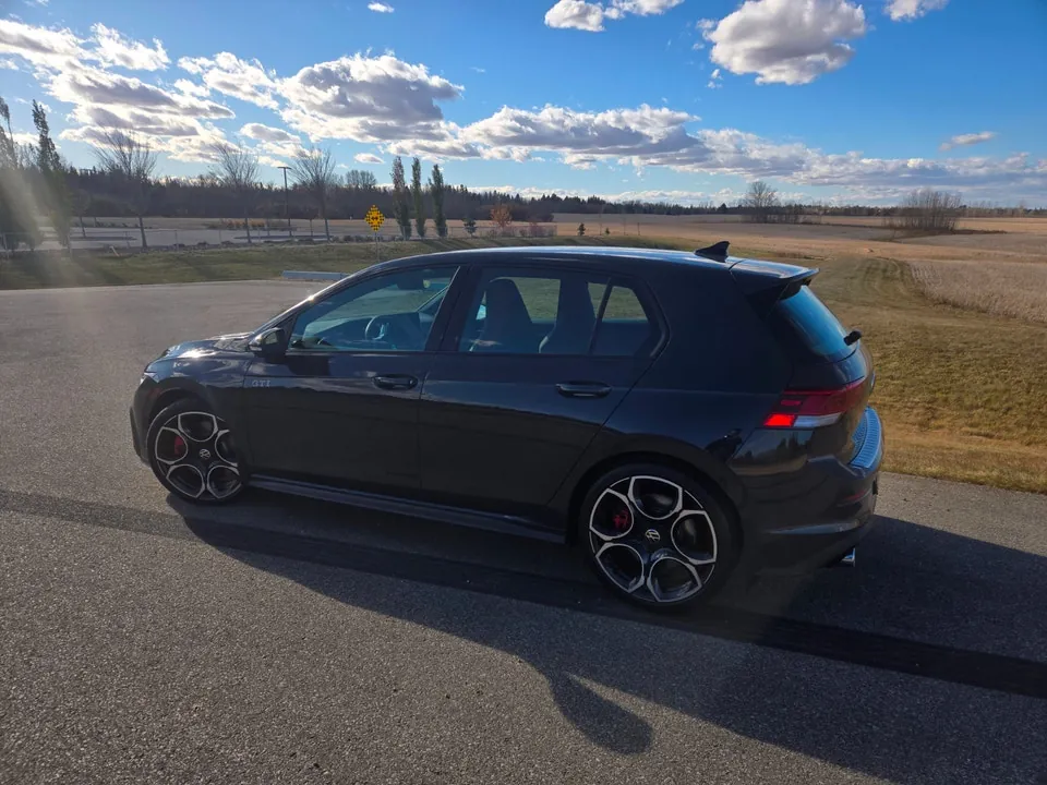 Volkswagen Gti 2025 photo 2