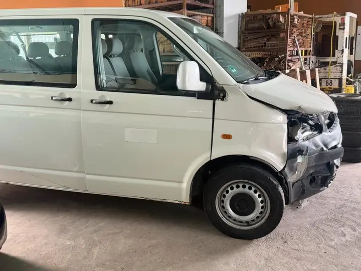 Volkswagen Bus T5