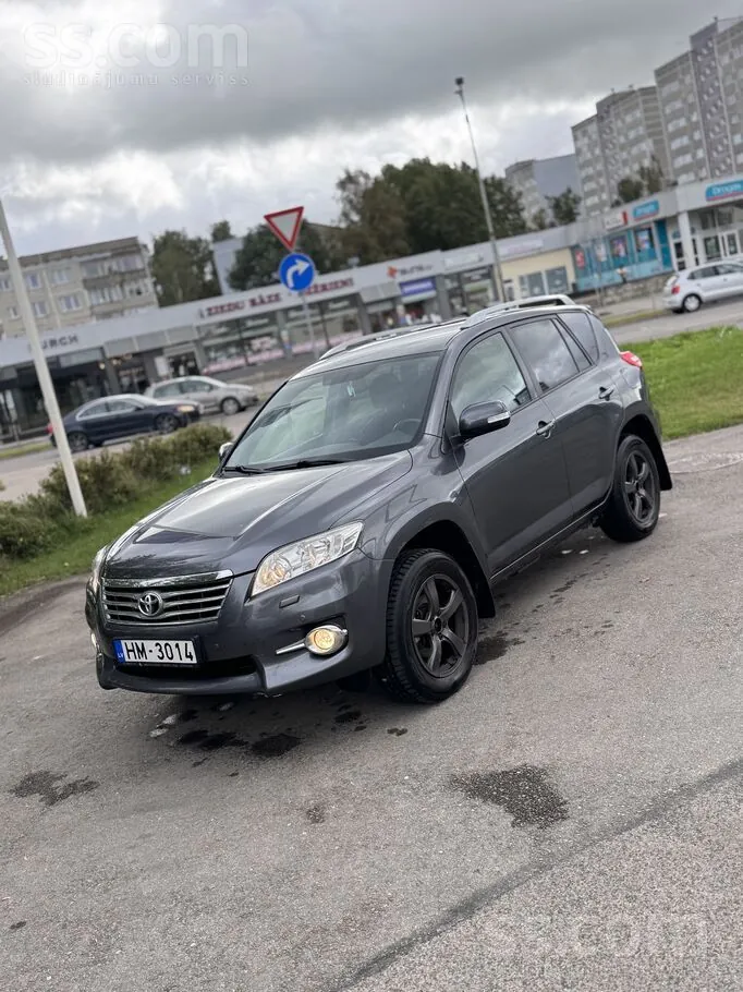 Toyota Rav4 2010 photo 2