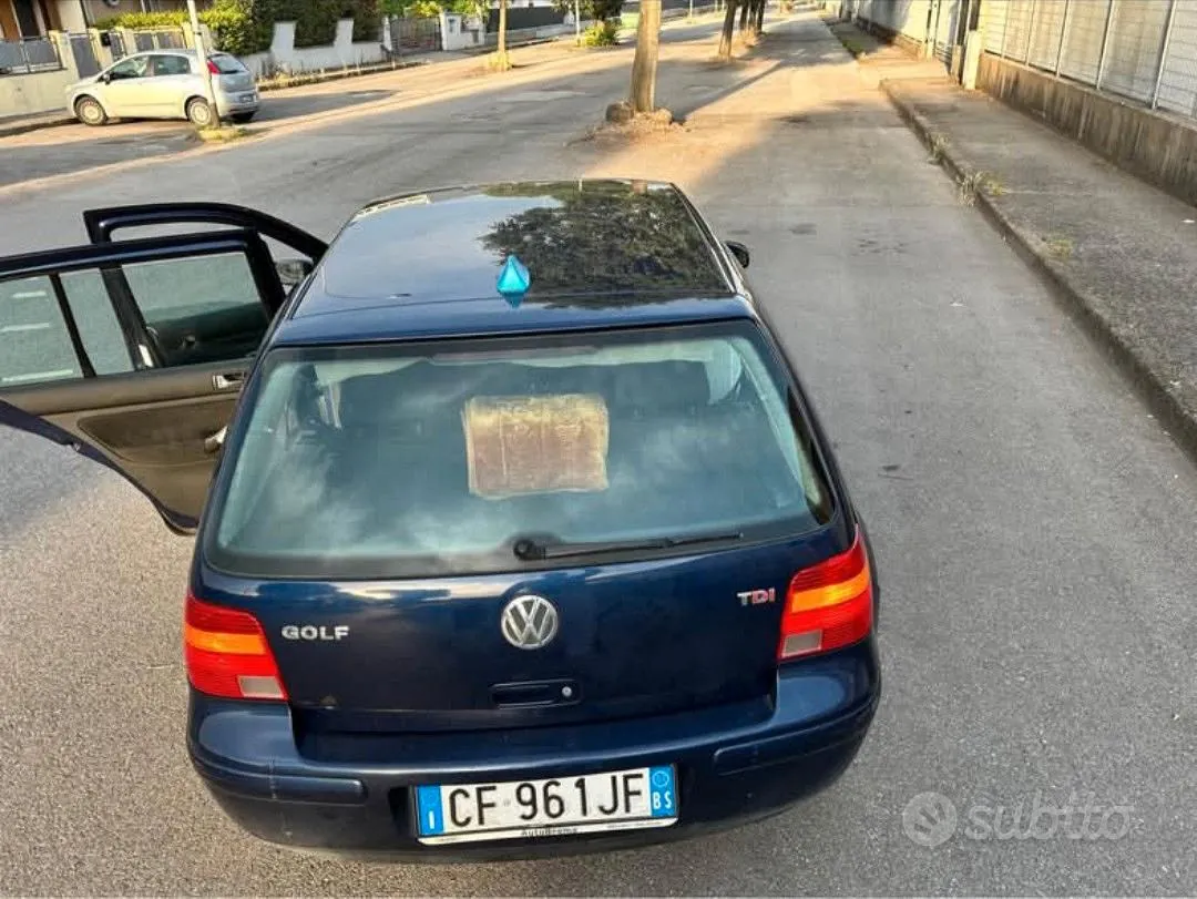 Volkswagen Golf 2003 photo 2